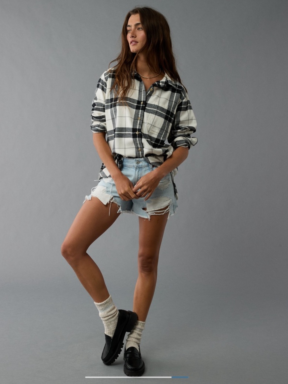American Eagle 🦅 Oversized Plaid Button-Up Shirt - Picture 3 of 10